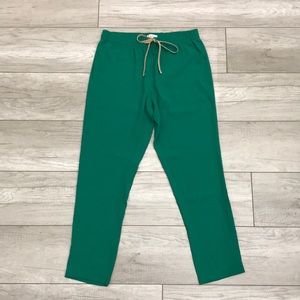 Aritzia T. Babaton Pant